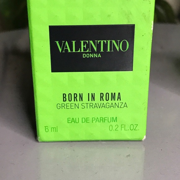Valentino Donna Born in Roma Green Stravaganza Eau de Parfum Women 6ML Mini - Picture 4 of 8